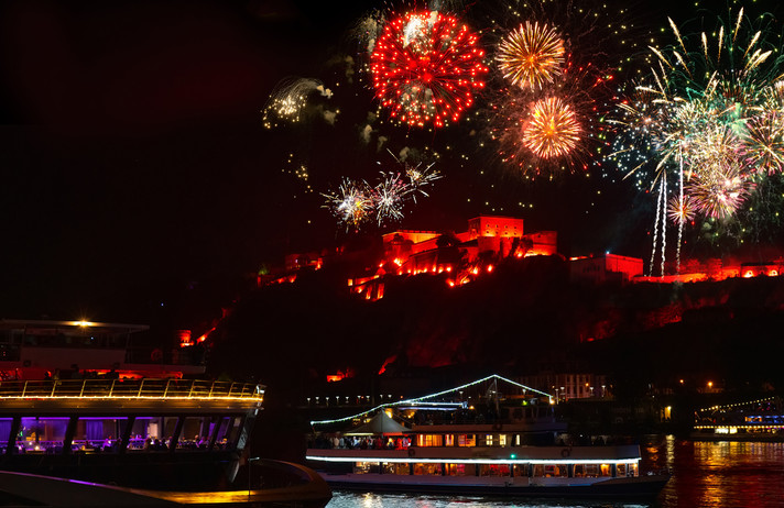 LE RHIN EN FLAMMES