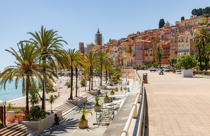 LA CÔTE D'AZUR À PÂQUES