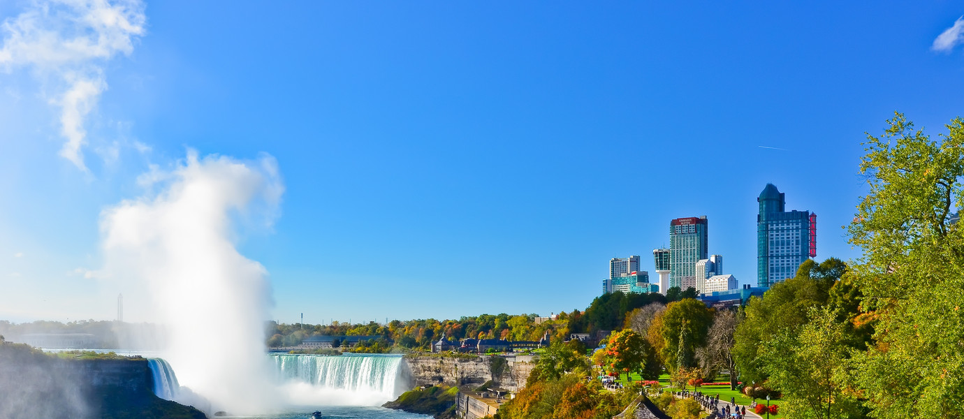 View of Niagara Falls in a sunny day